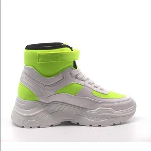Chunky sneakers